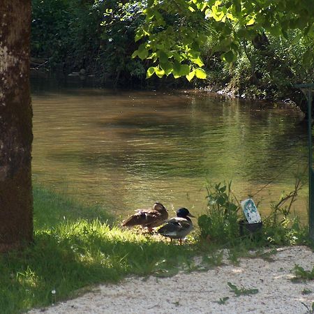 Отель Moulin De Vigonac Valeuil Экстерьер фото